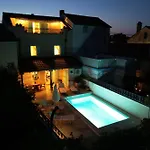 Heritage Rafica 365 Wellness Retreat Villa Božava