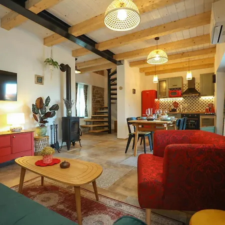 Villa Heritage Rafica 365 Wellness Retreat
